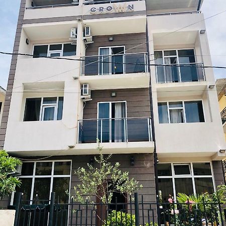 Hotel Crown 乌雷基 外观 照片
